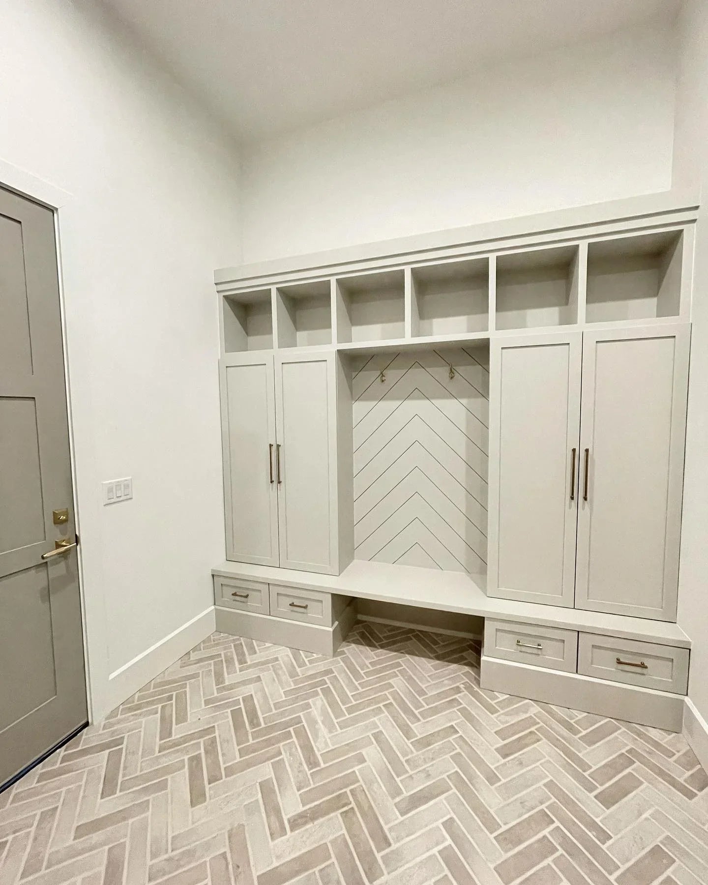 Why Every Home Needs a Custom Mudroom - The French Refinery
