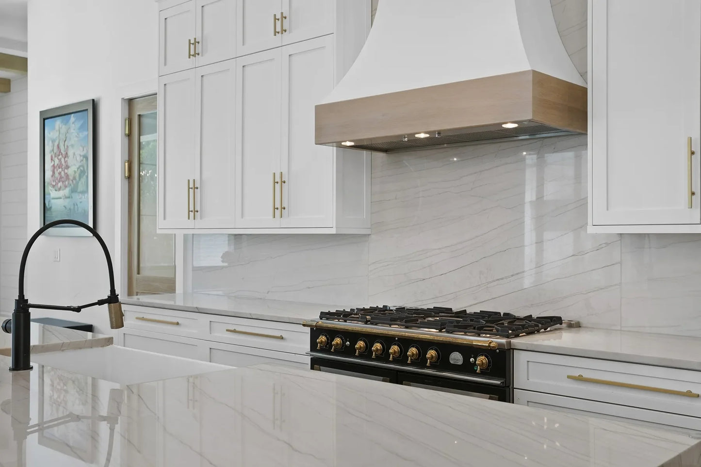 How to Choose the Right Cabinet Hardware for Your Kitchen