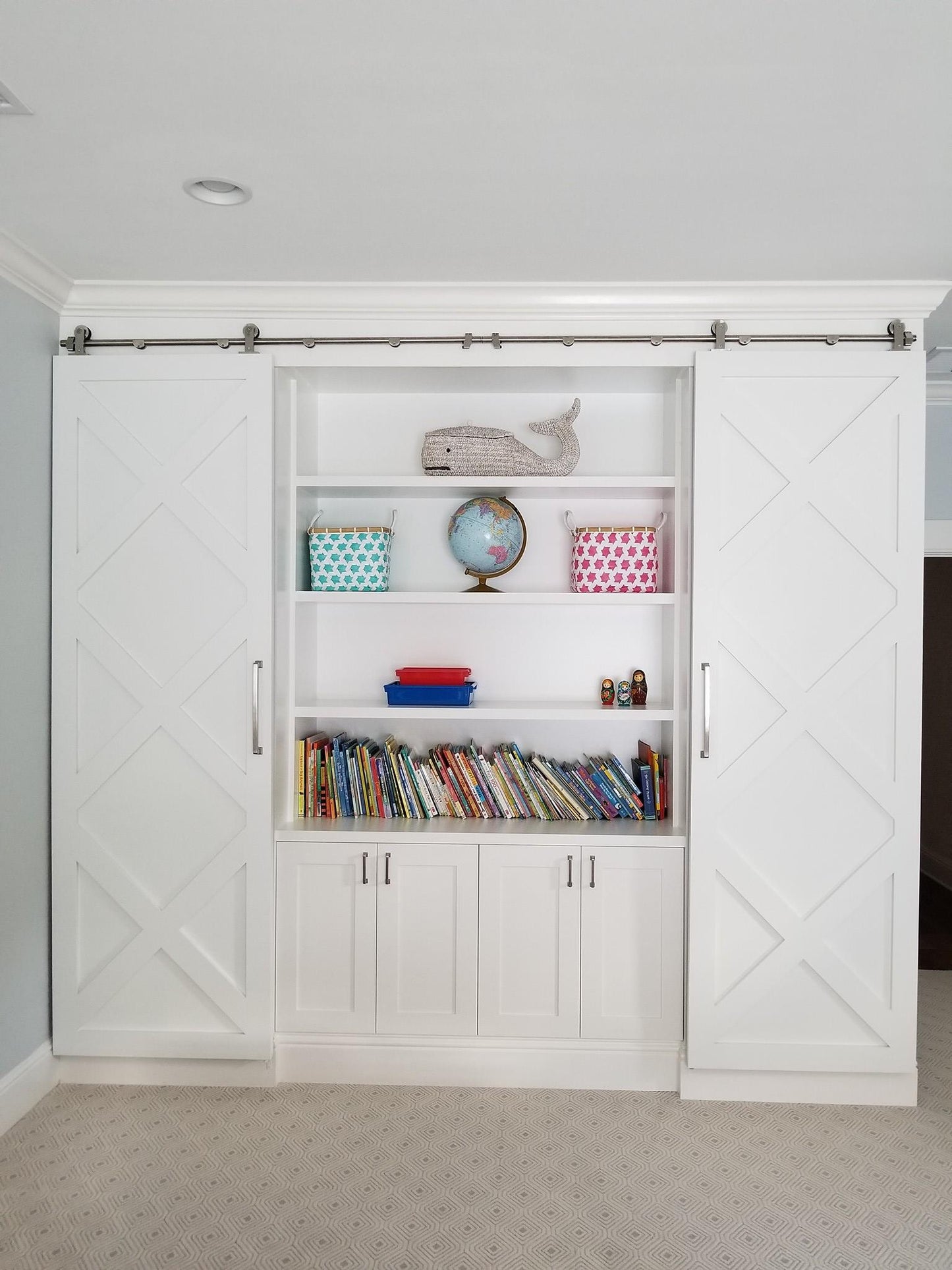 Maximizing Small Spaces in Tampa Homes with Custom Built-Ins
