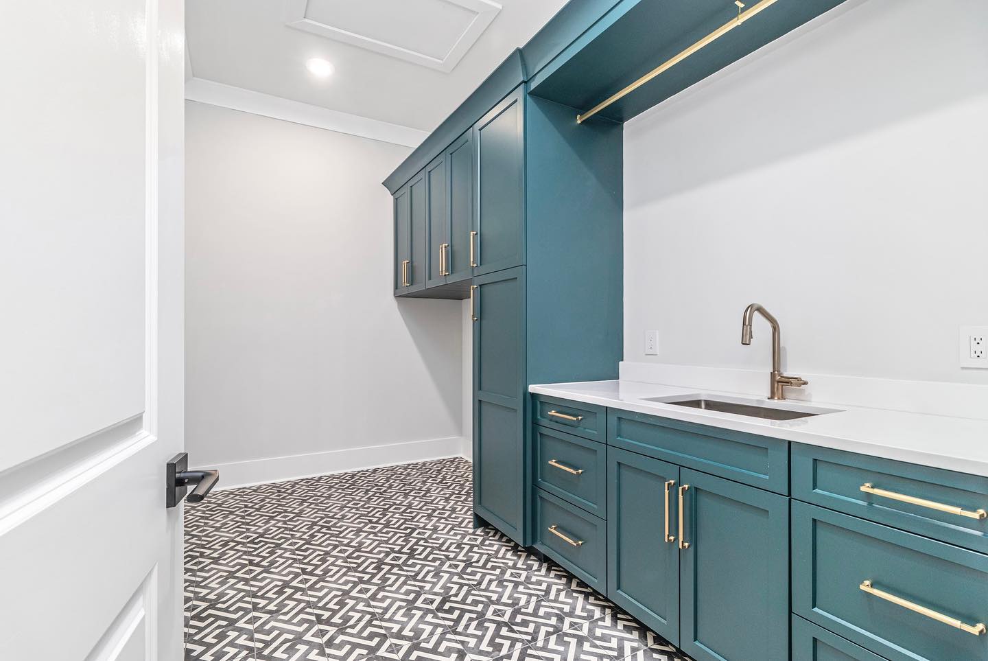 Custom Laundry Room Cabinets: A Game-Changer for Busy Families