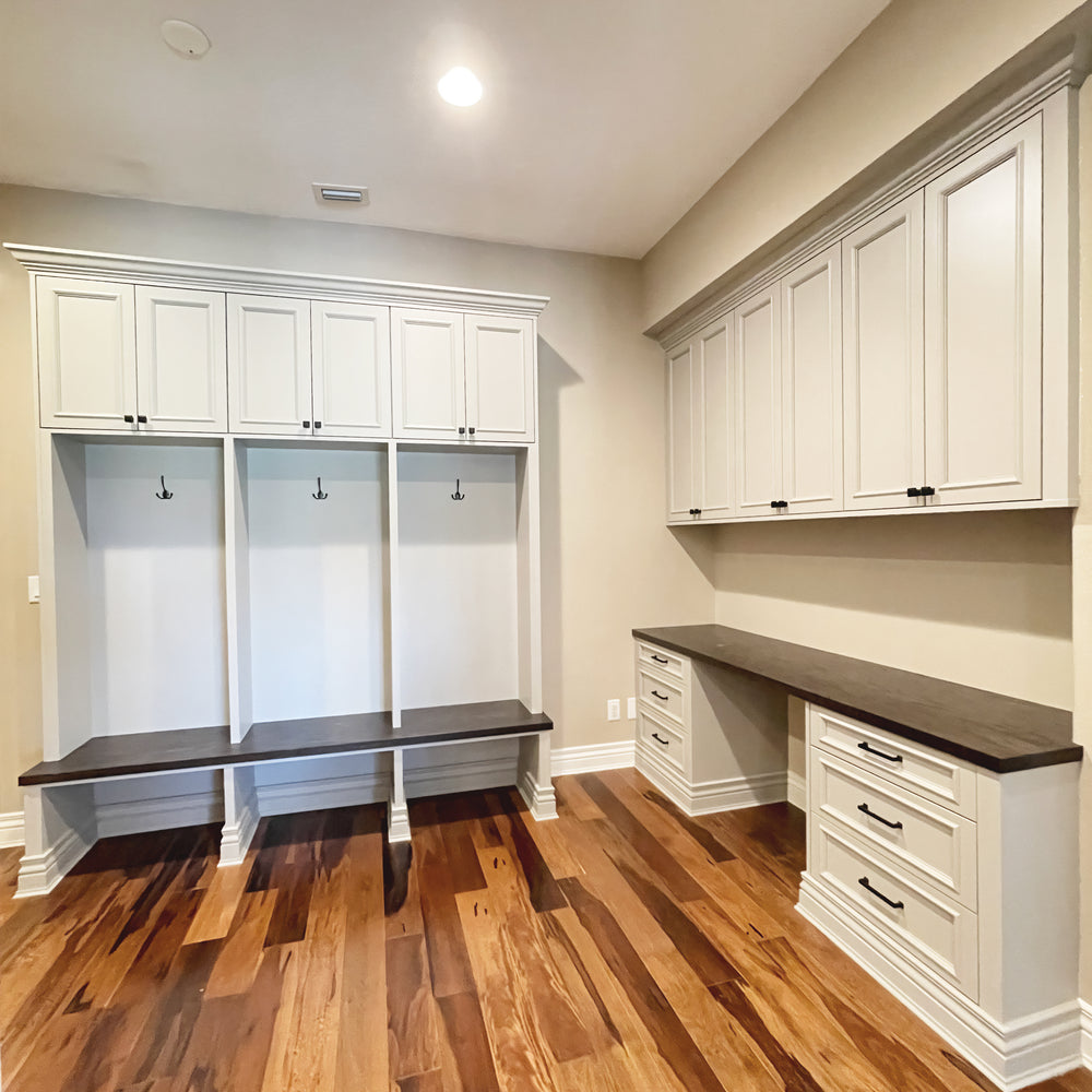 A Detailed Guide to Custom Mudroom Cabinets in Tampa Florida