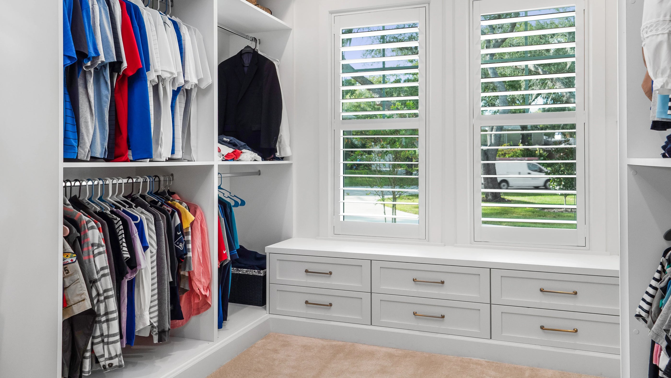 Top Custom Closet Trends Tampa Homeowners Will Love
