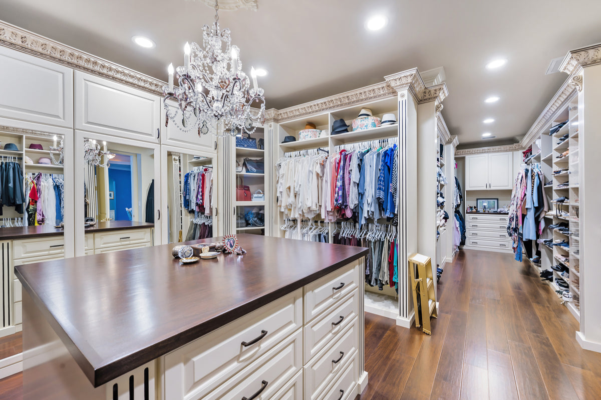 Top 10 Must-Have Features for a Luxury Custom Closet – The French Refinery